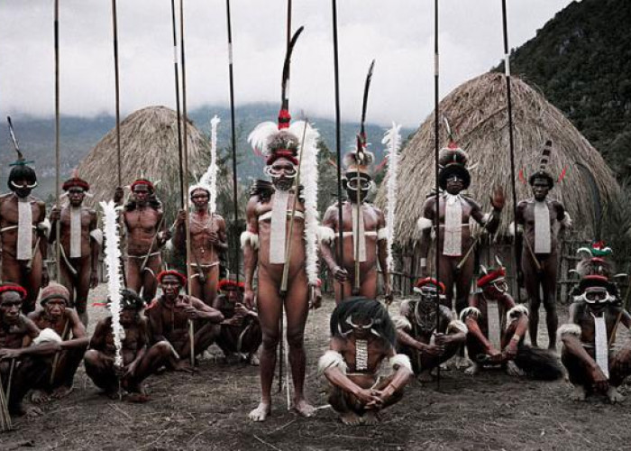 Berani Berkunjung? inilah 5 Suku di Papua yang Banyak di Segani Orang 