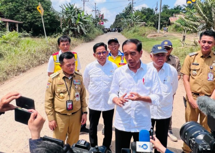 Presiden Jokowi : PUPR Segera Perbaiki Kerusakan Jalan Produksi dan Logistik di Jambi