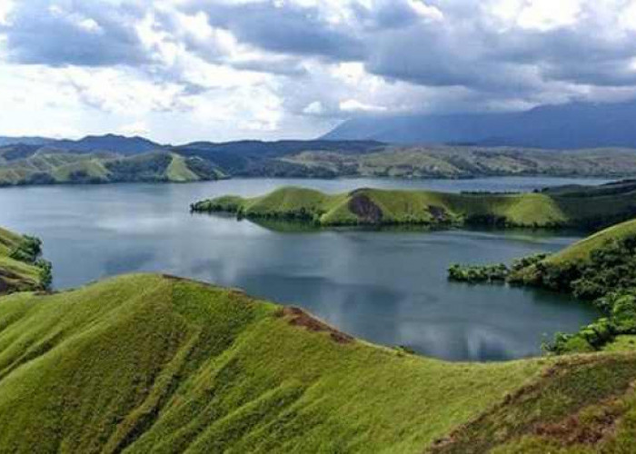 Cantik dan Eksotis, Inilah 4 Danau Terbesar di Sulawesi 