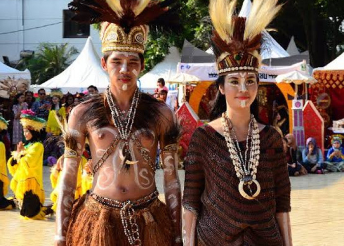 Ritualnya Bikin Sang*an, Inilah Keunikan Tradisi Suku di Indonesia
