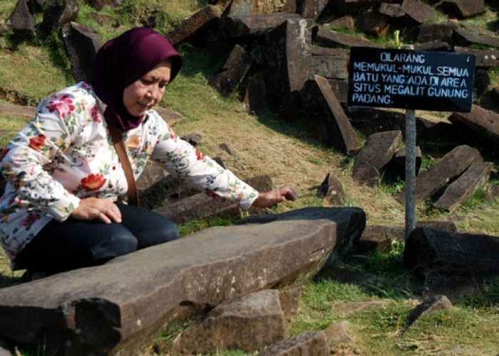 Penemuan Koin dan Artefak Kuno Gunung Padang, Mengungkap Warisan Zaman Purba yang Menyimpan Keajaiban!