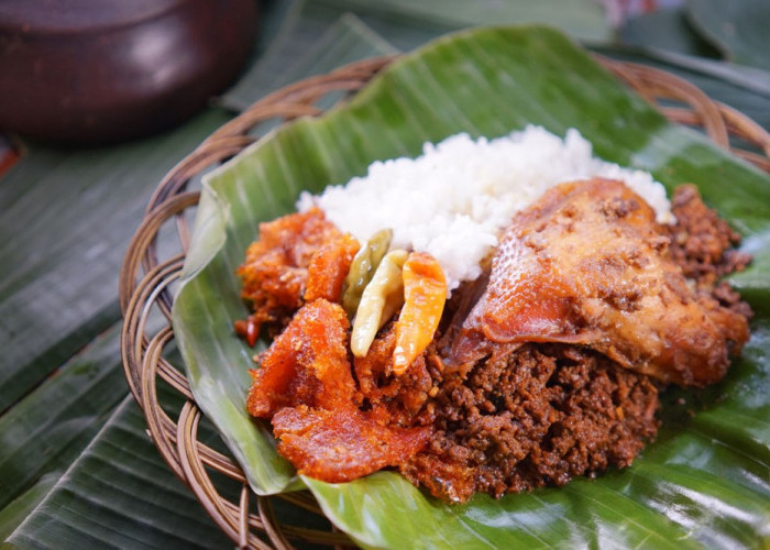 Makanan Khas Jogja yang Cocok untuk Berbuka Puasa: Gudeg, Sate Klathak, Bakmi Jawa, Soto Betawi, dan Es Dawet 