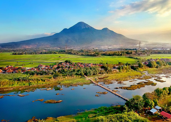 Gunung Penanggungan, Jejak Kosmologi Kerajaan Majapahit dan Warisan Spiritual Jawa Timur