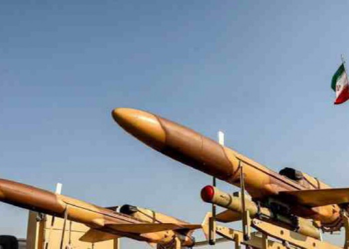 Iran Betot Perhatian Dunia, Luncurkan Drone Karrar Dibekali Rudal Hanud Majid