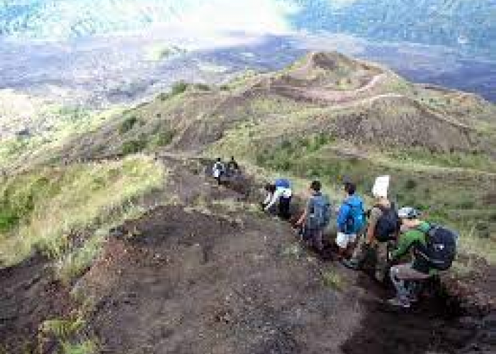 Mengungkap Kisah Mistis di Dataran Tinggi Bali, Inilah Misteri Gunung Batur yang Bikin Merinding!