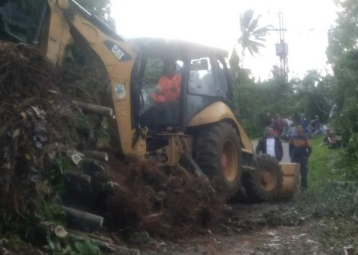  Dinas PUPR Siagakan Alber Atasi Bencana Longsor Pam Nataru
