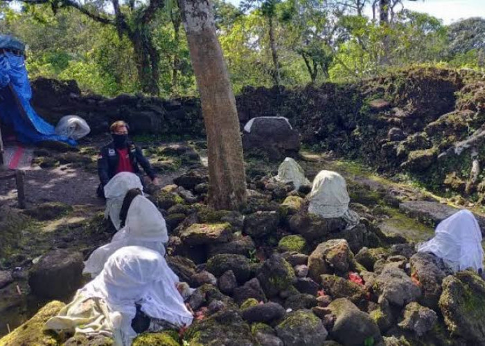 Cerita Mistis Makam Keramat di Gunung Salak, Petilasan Wali dan Mitos Nyi Roro Kidul