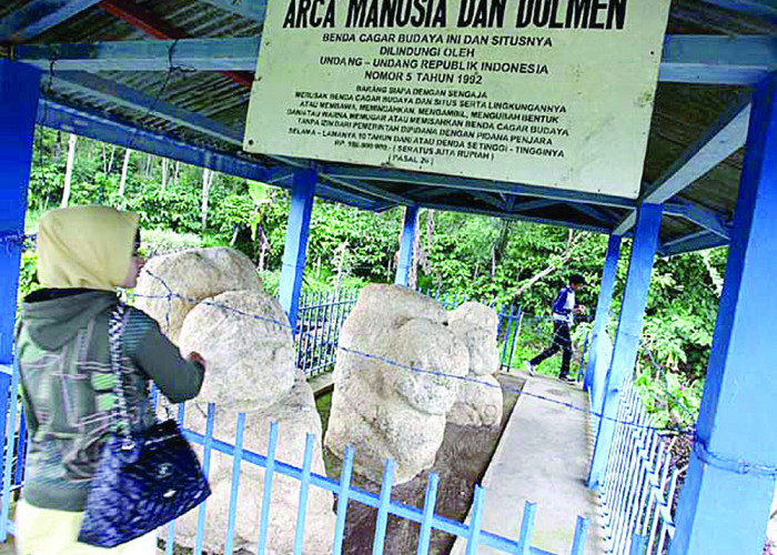 Budaya Sriwijaya Tarik Turis Eropa  *Kagumi Situs Megalit Museum Negeri Sumsel   