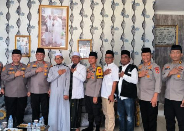 Disambangi Tiga Jenderal Polri, Ketua Ponpes Daarul Falah Ciamis Dukung Wujudkan Pemilu Damai