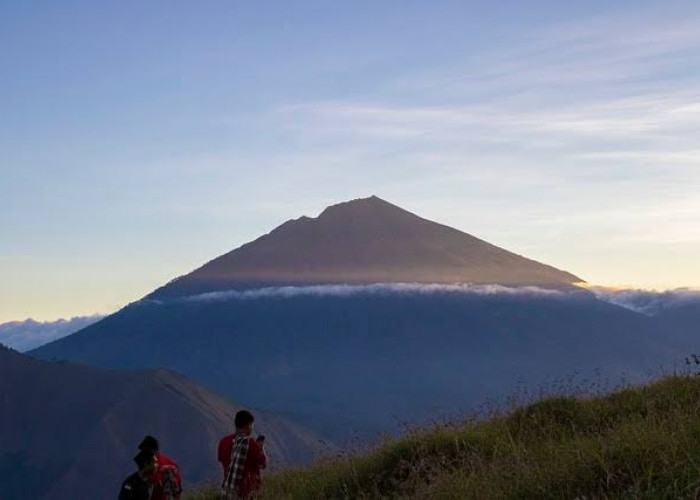 Wahh! Ini Nih 8 Gunung Tertinggi di Indonesia yang Menakjubkan