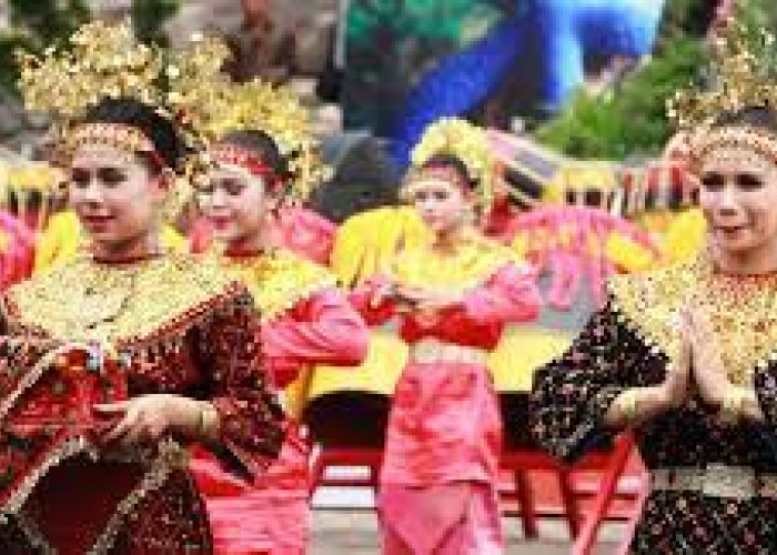 Menjadi Bagian Sejarah! Eksplorasi Keindahan dan Budaya Suku Melayu di Sumatera
