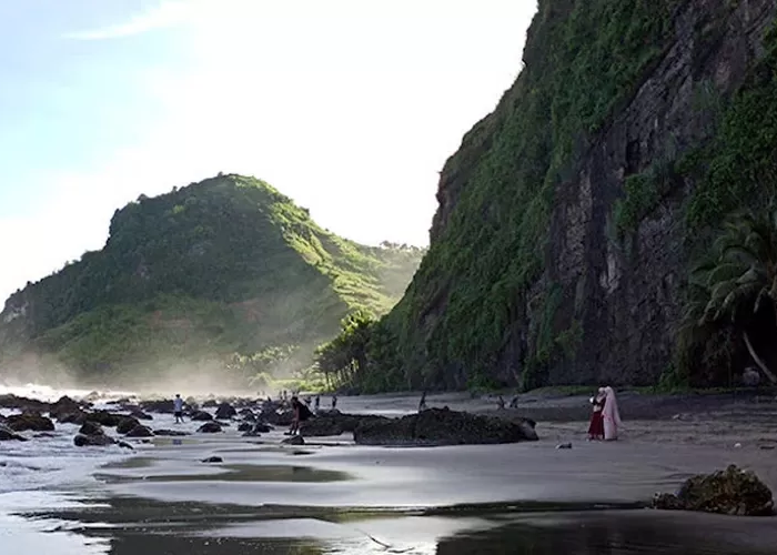 Bikin Liburan Jadi Berwarna! Inilah 7 Pantai di Kebumen yang Jadi Wisata Favorit untuk Berlibur Akhir Pekan!