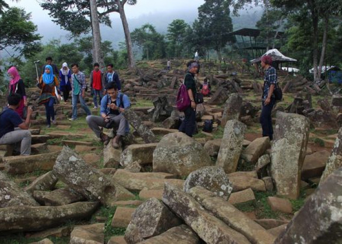 Misteriusnya Situs Gunung Padang, Bahkan Membuat Para Peneliti Dunia Kebingungan!