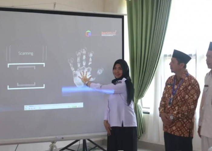 Wawako Hj Bertha Lounching Inovasi SAPA UMAT