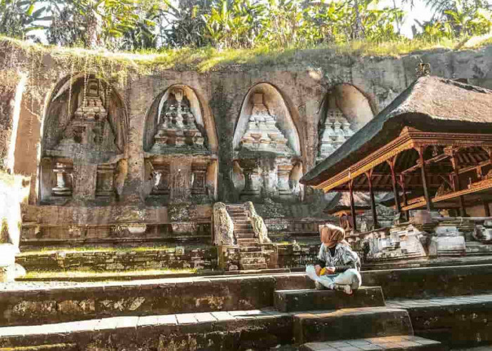 Benarkah di Gunung Kawi Merupakan Tempat Pertapaan Para Raja Dahulu? Simak Faktanya Disini 
