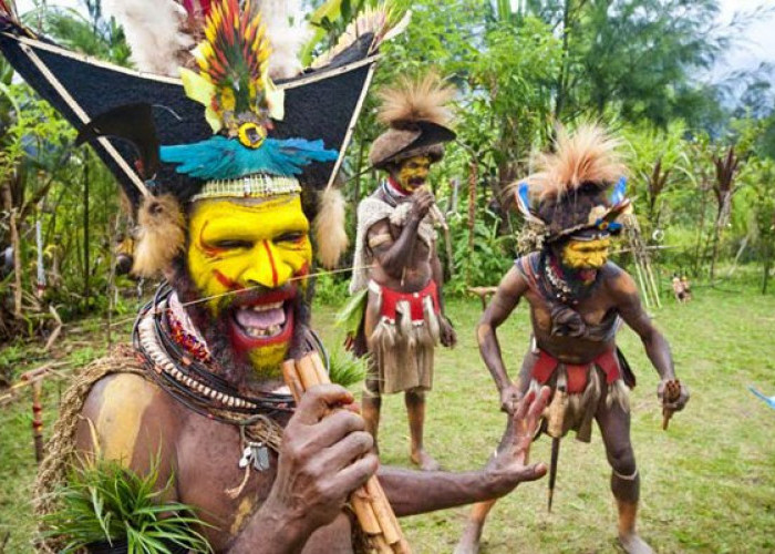 Udah Tau Belum? Ternyata Meski Miliki Nama yang Sama, Suku Papua Indonesia dan Papua Nugini Berbeda Loh