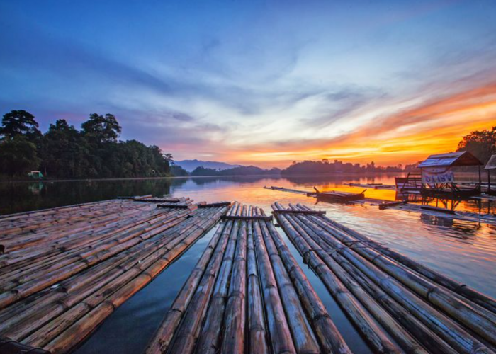 Wisata Situs Gede: Keindahan Alam Dengan Pemandangan Hamparan Danau yang Indah 