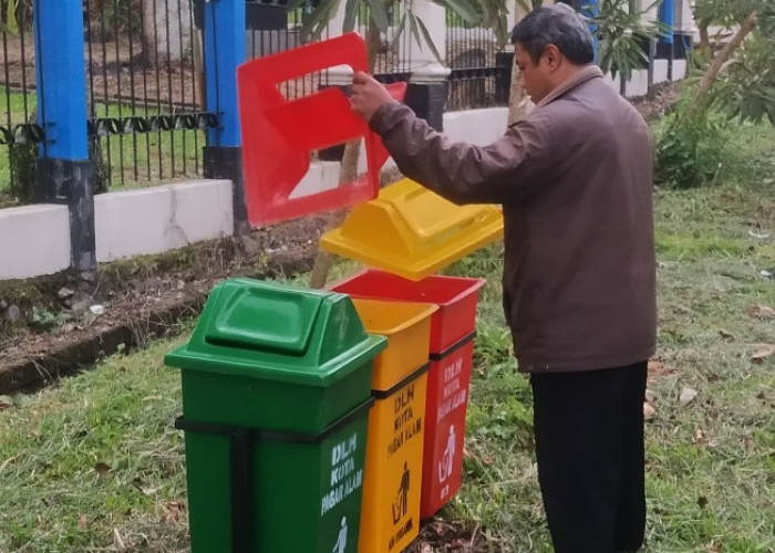 Usulkan Penambahan Tempat Sampah 