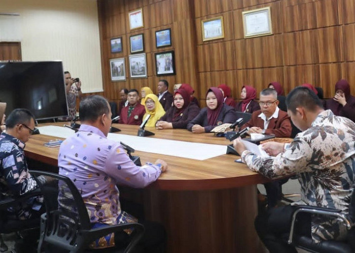 Walikota Apresiasi Perawat sebagai Garda Terdepan Kesehatan