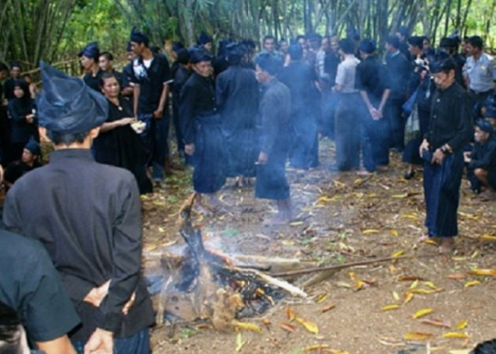 Bagaimana Suku Baduy Mempertahankan Ilmu Mistis Mereka? Temukan Jawabannya!