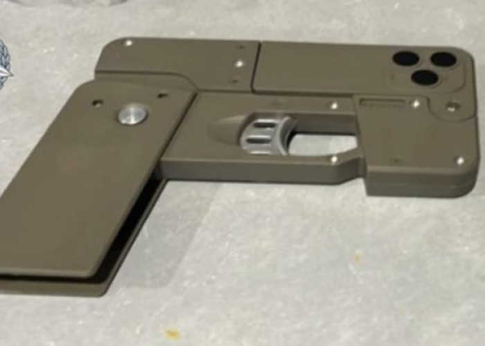 Terungkap, Pistol Bentuk Mirip iPhone Memang Dijual