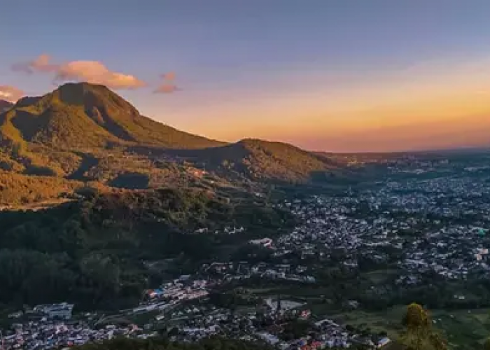 Di Balik Nama Gunung Panderman: Sejarah, Mitos, dan Keajaiban Alam