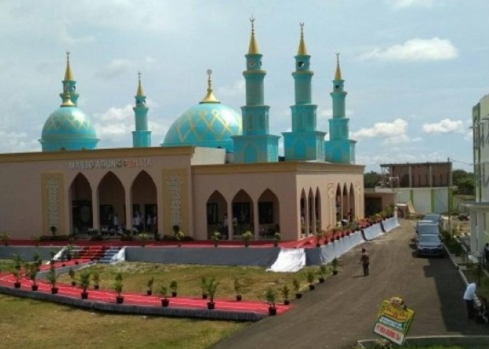Menelusuri Wisata Religi Banten! Inilah 11 Tempat yang Bisa Kamu Kunjungi