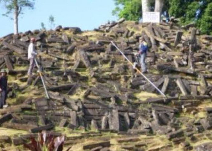Rahasia Gunung Padang, Teknologi Canggih yang Mengejutkan Dunia Arkeologi!