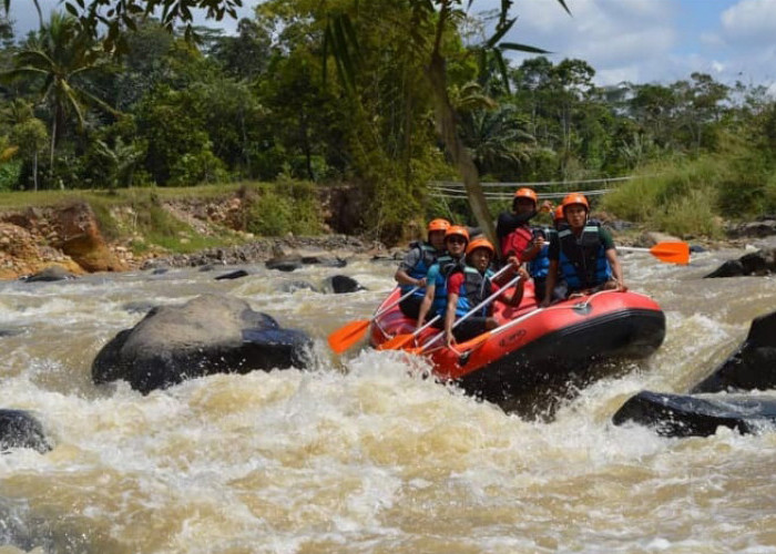 Petualangan Adventure! Jelajah Arung Jeram Sungai Kaliwatu Mampu Uji Adrenalinmu 