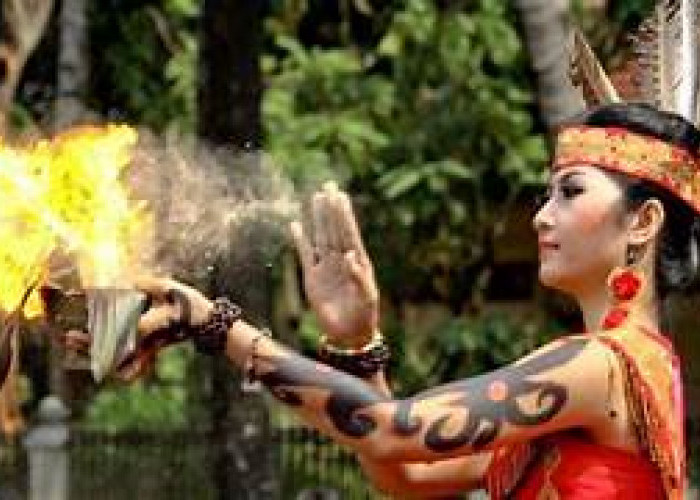 Cantiknya Wanita Dari 7 Suku Indonesia Ini Sangat Terkenal Lho, Begini Penjelasan Lengkapnya! 