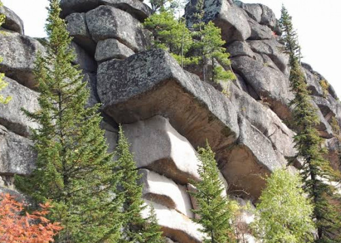 Saingi Situs Gunung Padang Indonesia? Rusia Temukan Situs Megalitikum Ini