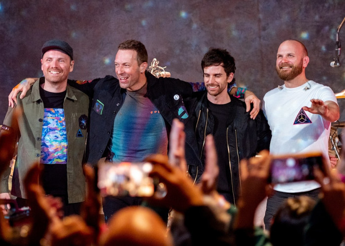 Lirik Lagu Shiver - Coldplay dan Terjemahan, Punya Makna Mendalam Soal Pengorbanan Cinta