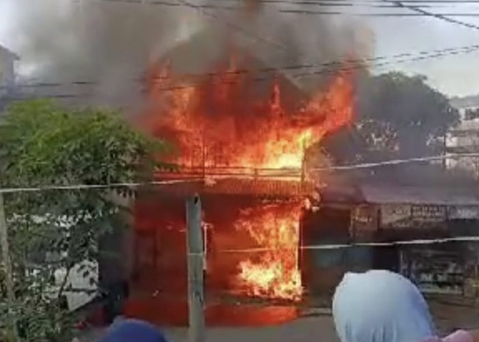  Kebakaran Dahsyat Menghantam Nendagung, 1 Rumah Rusak Berat dan 2 Rumah Rusak Ringan