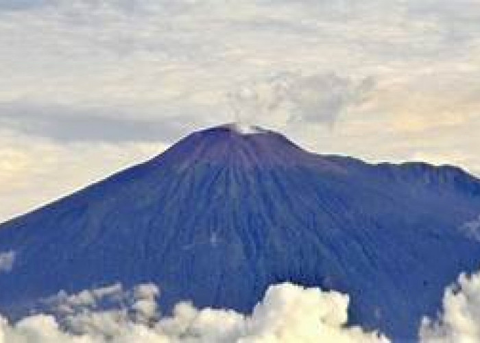 Ternyata Ini Ramalan Raja Tentang Gunung Slamet Yang Menghantui Masyarakat Jawa Tengah! Ini Nama Rajanya