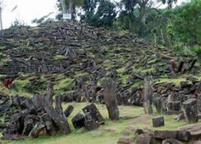 Benarkah Situs Megalitikum Gunung Padang Terbentuk Secara Alami Melalui Proses Geologis? Begini Penjelasannya