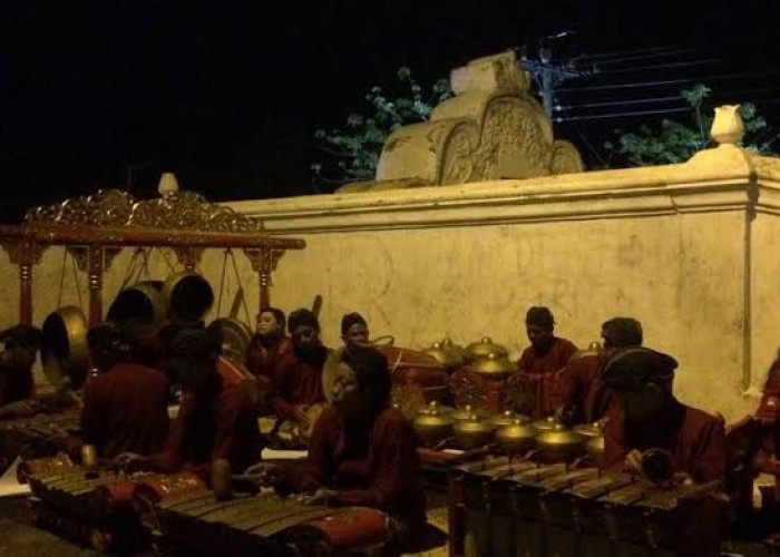 Kontoversi Ritual di Puncak Gunung Padang, Benarkah Peradaban Purba?
