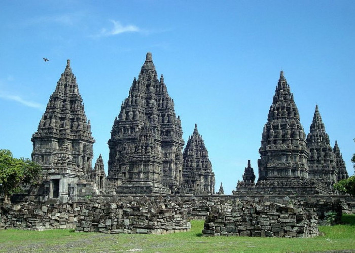 Apakah Kalian Tau? Jika Bangunan Sejarah Peninggalan Indonesia ini Dibantu Makhluk Halus!