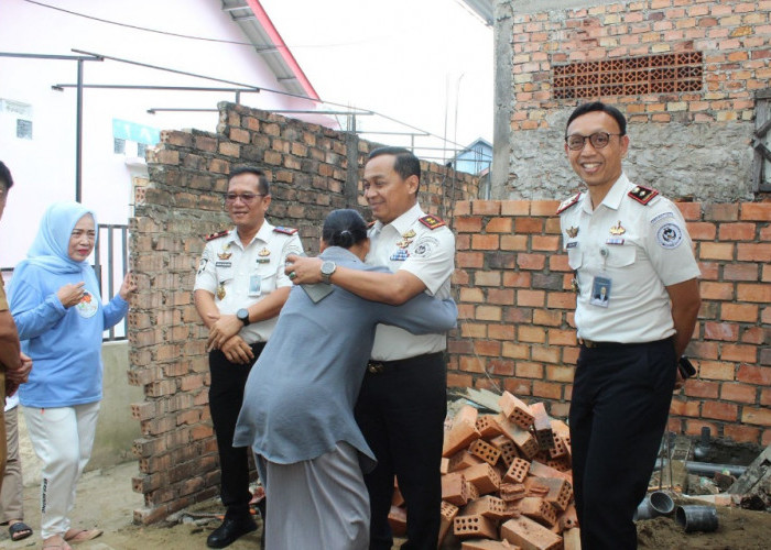 Pemasyarakatan Membangun Kepercayaan, Kepedulian melalui Bedah Rumah di Kota Palembang