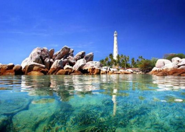 Pesona Memukau di Pulau Belitung yang Memanjakan Mata!