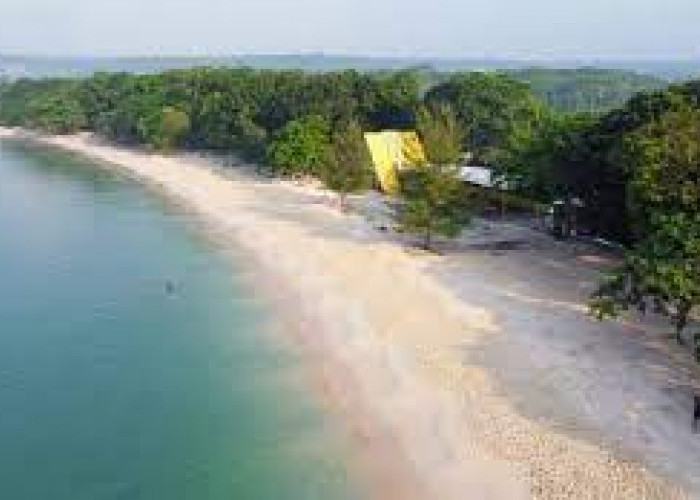 Pantai Pemahiyangan, Wisata Alam yang Jadi Rekomendasi Liburan Saat Berkunjung ke Lampung