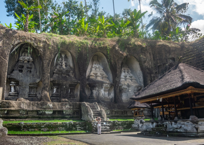 Mengungkap Fakta Gunung Kawi, Memahami Peninggalan Leluhur yang Jadi Tempat Wisata 