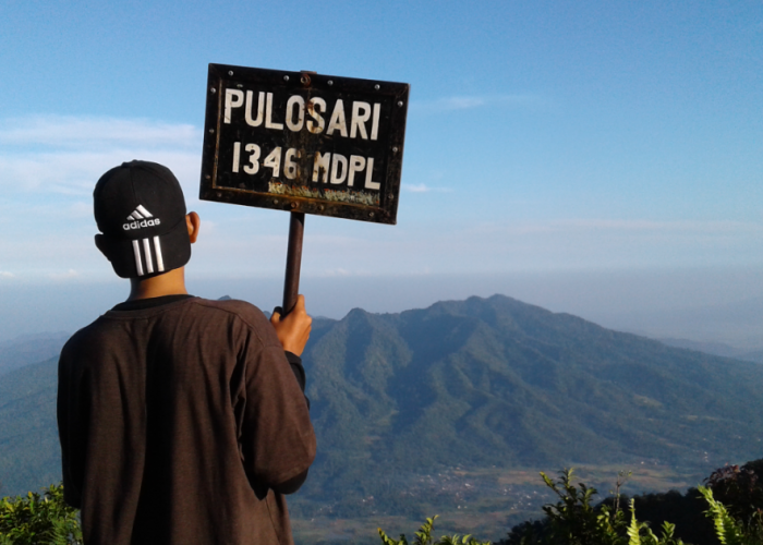 6 Fakta Menarik Gunung Palasari yang Terkait dengan Kejayaan Kerajaan Arcamanik