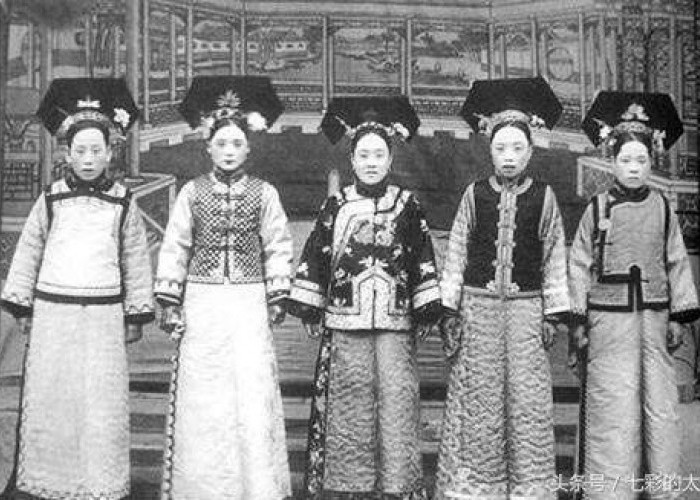 Kekaisaran Cina Dinasti Qing 250 Tahun Berkuasa, Namun Runtuh Hanya Karena Hal Ini!
