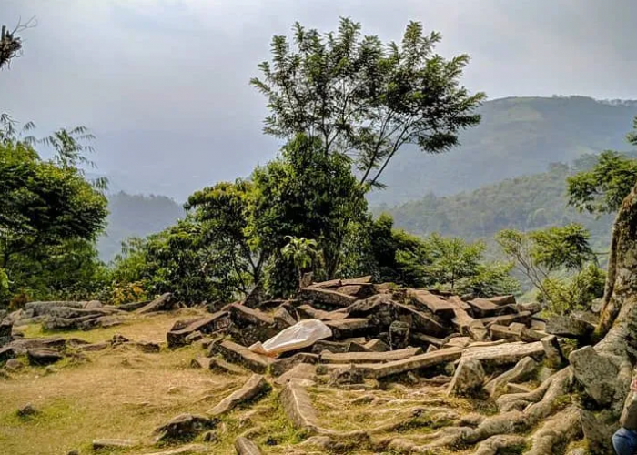 Misteri Terbongkar: Rahasia Situs Megalit Gunung Padang Terungkap, Temukan Fakta Menariknya di Sini