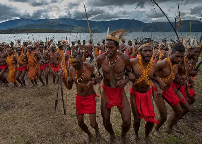 Melestarikan Warisan Budaya Suku Arfak di Papua Barat