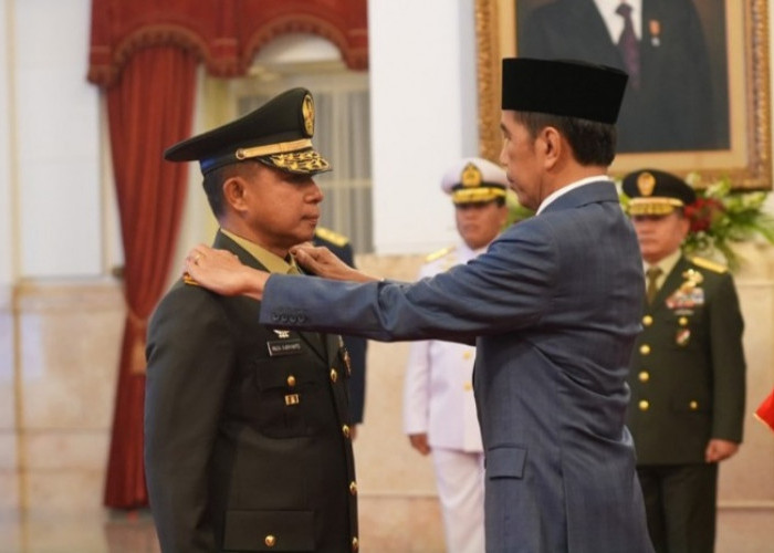 Dilantik Presiden RI Jokowi, Jenderal TNI Agus Subiyanto Resmi Jabat Kasad