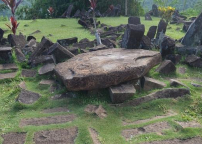 Horor! Batu Musik Situs Gunung Padang Jadi Altar Ritual Persembahan? Ulas Faktanya.