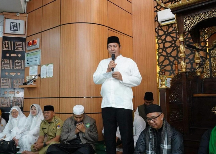 Hadiri Jamuan haji di Masjid Agung, Waliko Pererat Silahturahmi dengan Masyarakat
