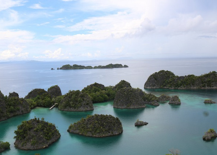 Indonesia Kaya Akan Wisata Alamnya, Salahsatunya dengan Dsetinasi Papua Barat Ini!