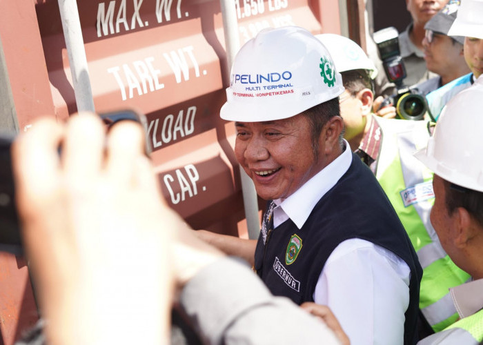 Sultan Muda Sumsel Tembus Pasar Dunia, Herman Deru Lepas Ekspor Perdana Produk Turunan Kelapa dan Lada